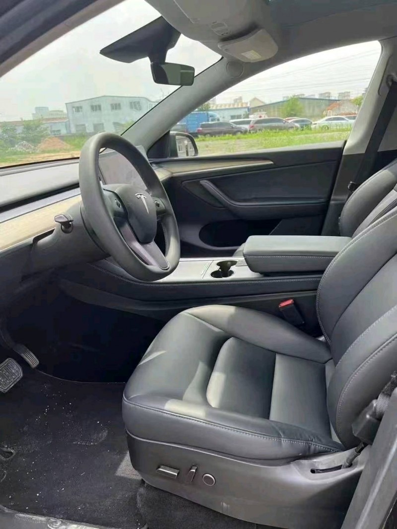 23年青岛特斯拉MODEL Y
