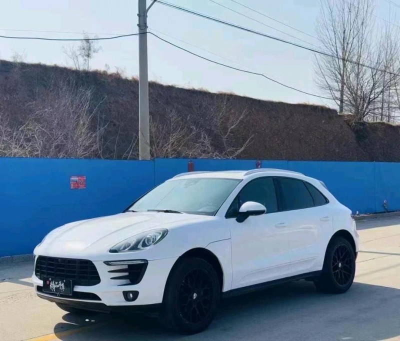 18年青岛保时捷Macan