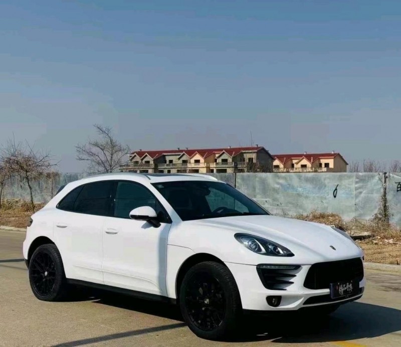 18年青岛保时捷Macan