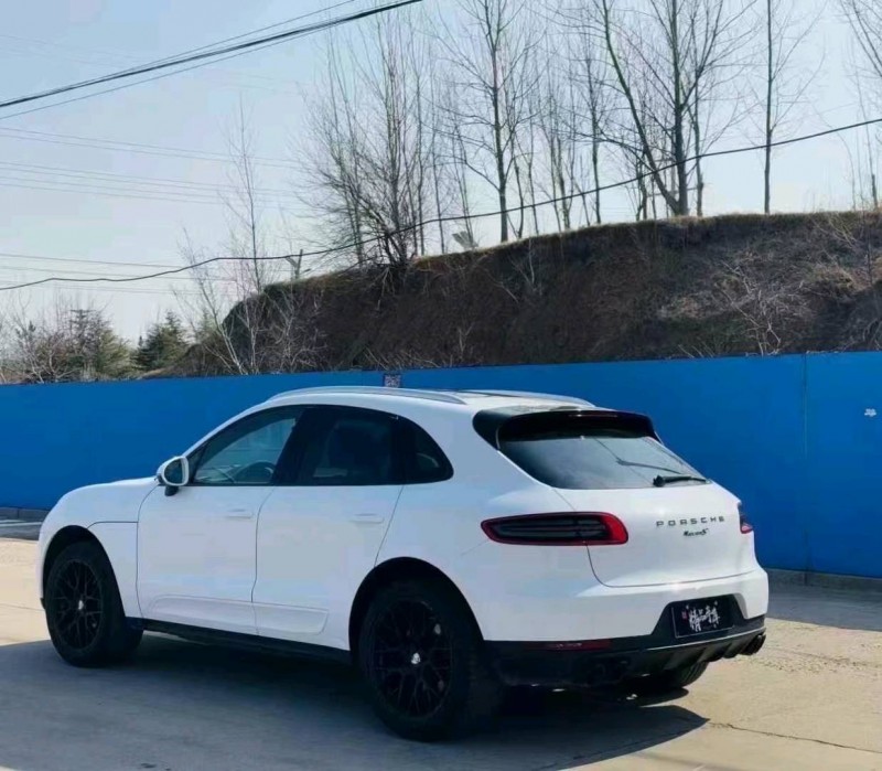 18年青岛保时捷Macan