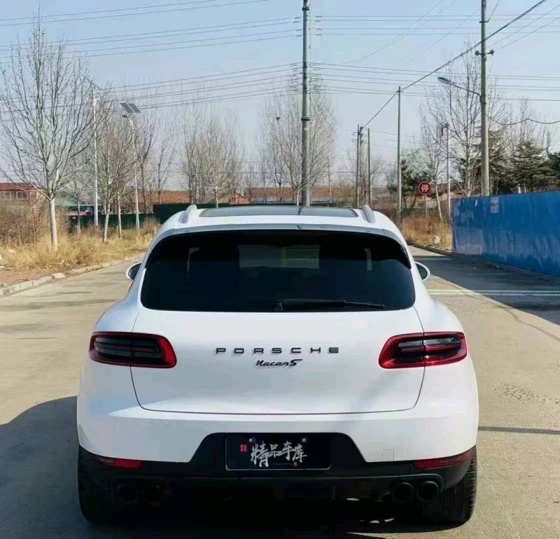 18年青岛保时捷Macan