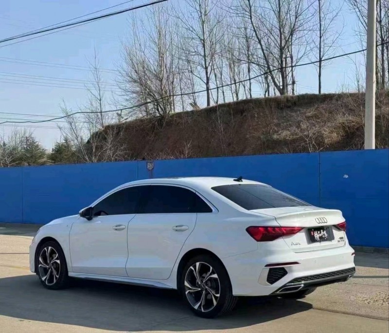 23年青岛奥迪A3