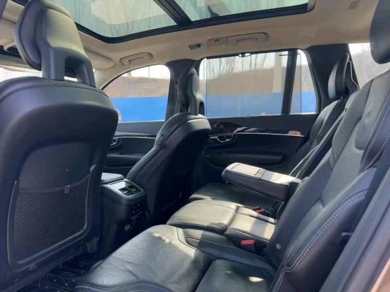 16年青岛沃尔沃XC90