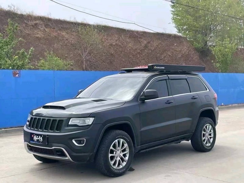 13年青岛Jeep大切诺基