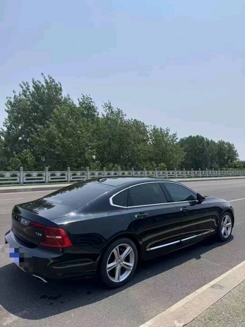 19年青岛沃尔沃S90