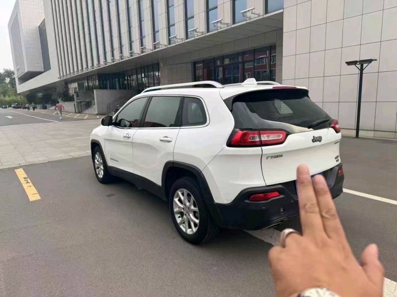 17年济南Jeep自由光