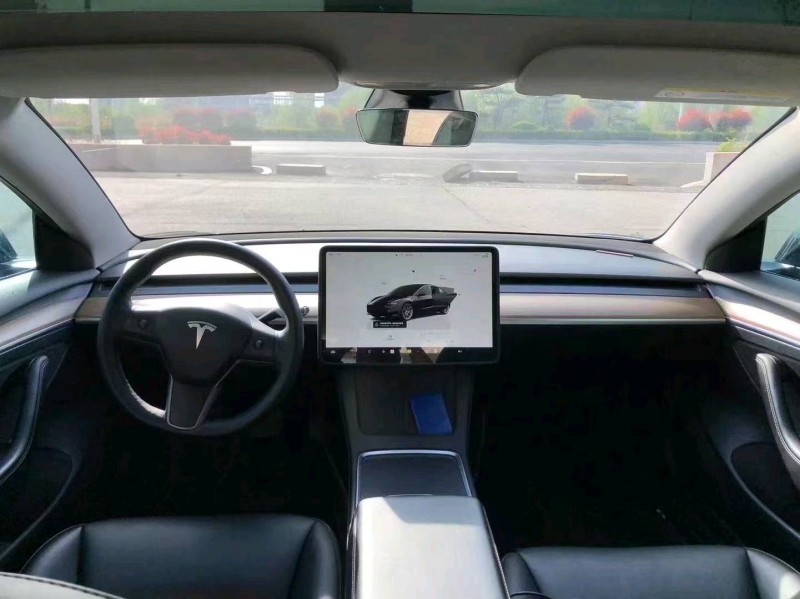 23年青岛特斯拉MODEL 3