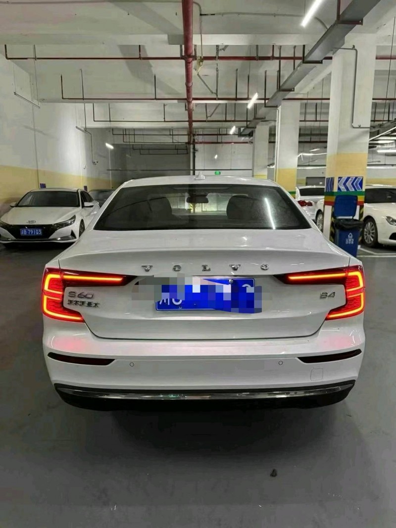 25年重庆市沃尔沃S60L