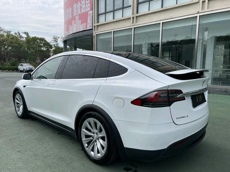 18年盐城特斯拉MODEL X