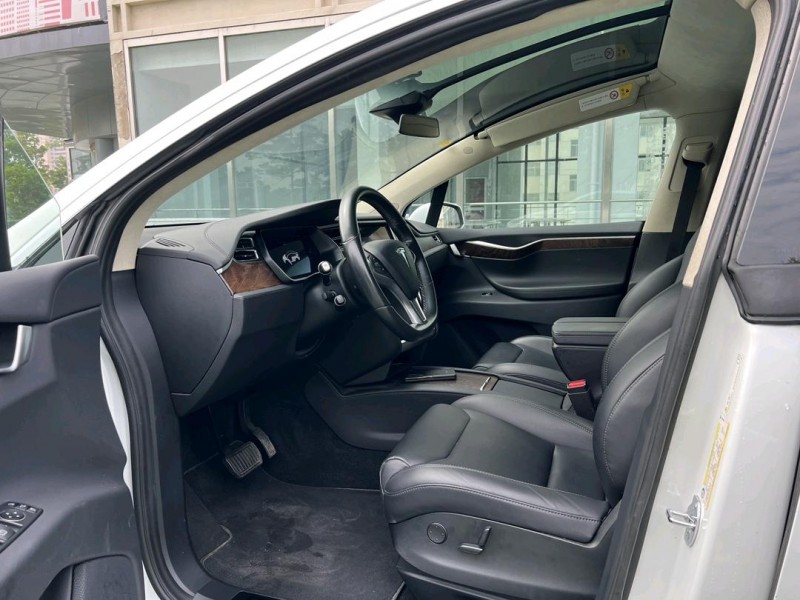 18年盐城特斯拉MODEL X