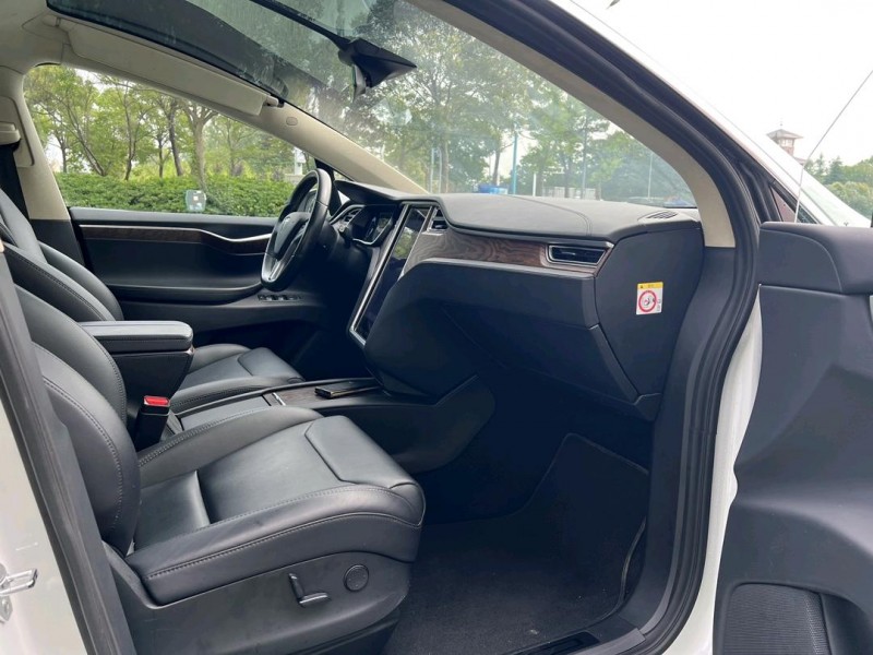 18年盐城特斯拉MODEL X