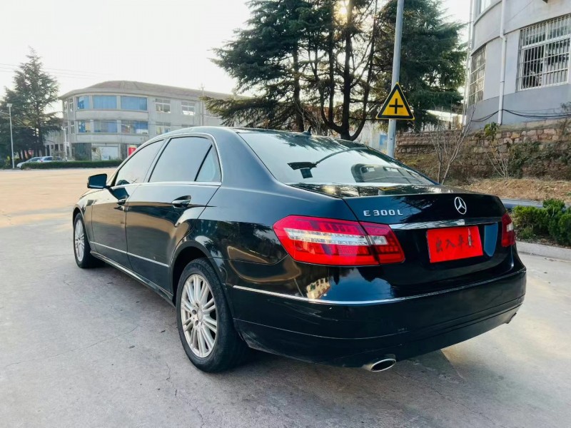 12年烟台奔驰E