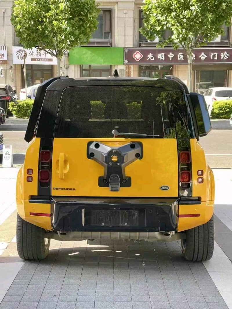 23年徐州路虎卫士