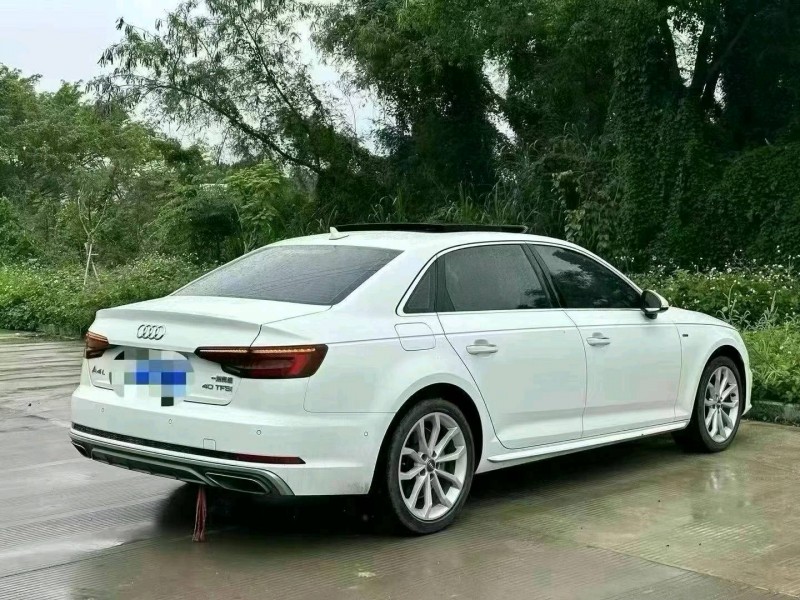 20年佛山奥迪A4L