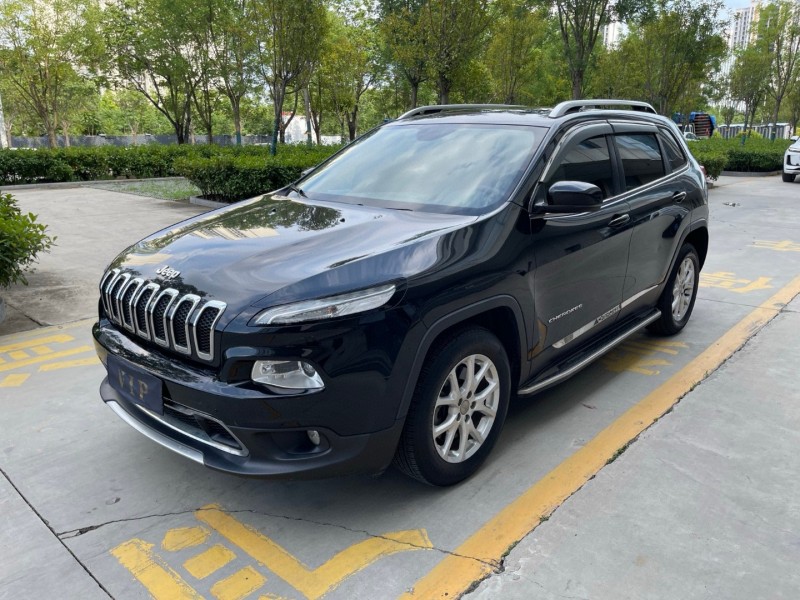 17年济宁Jeep自由光