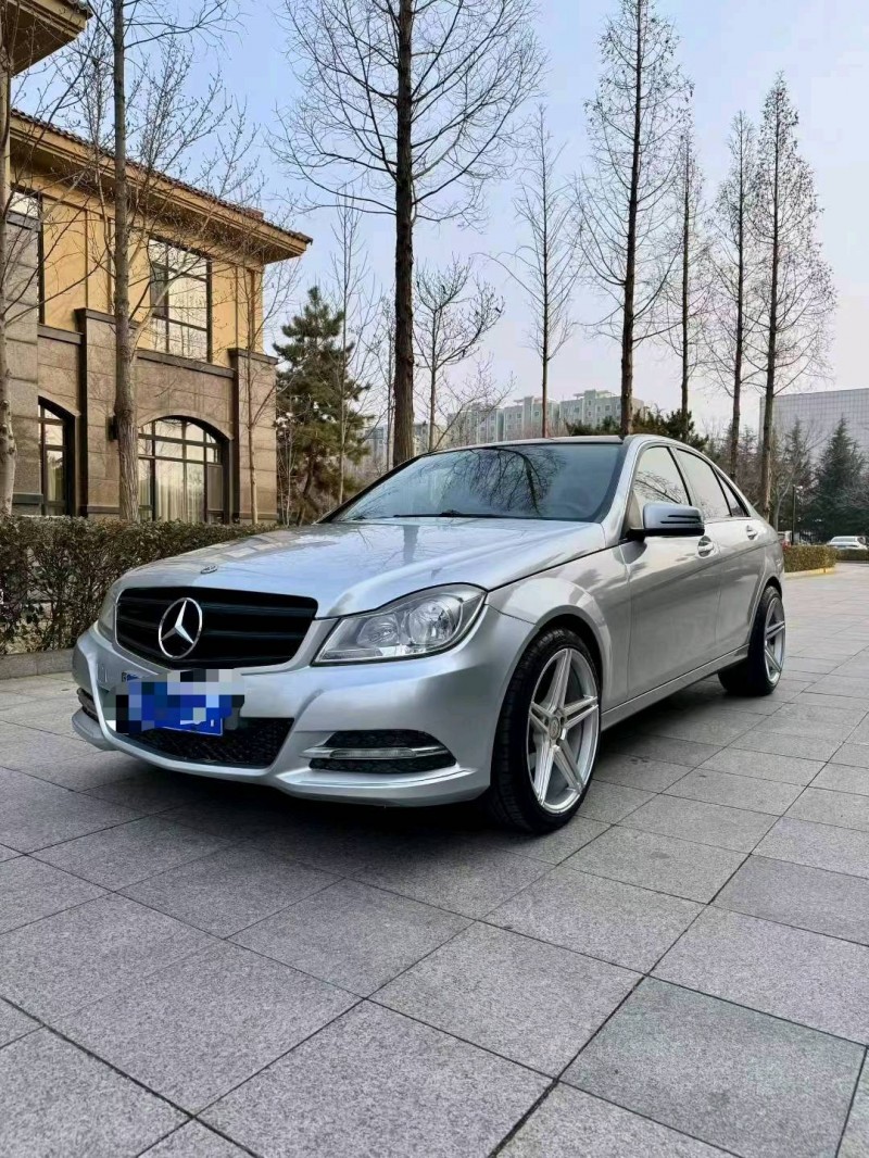 12年烟台奔驰C