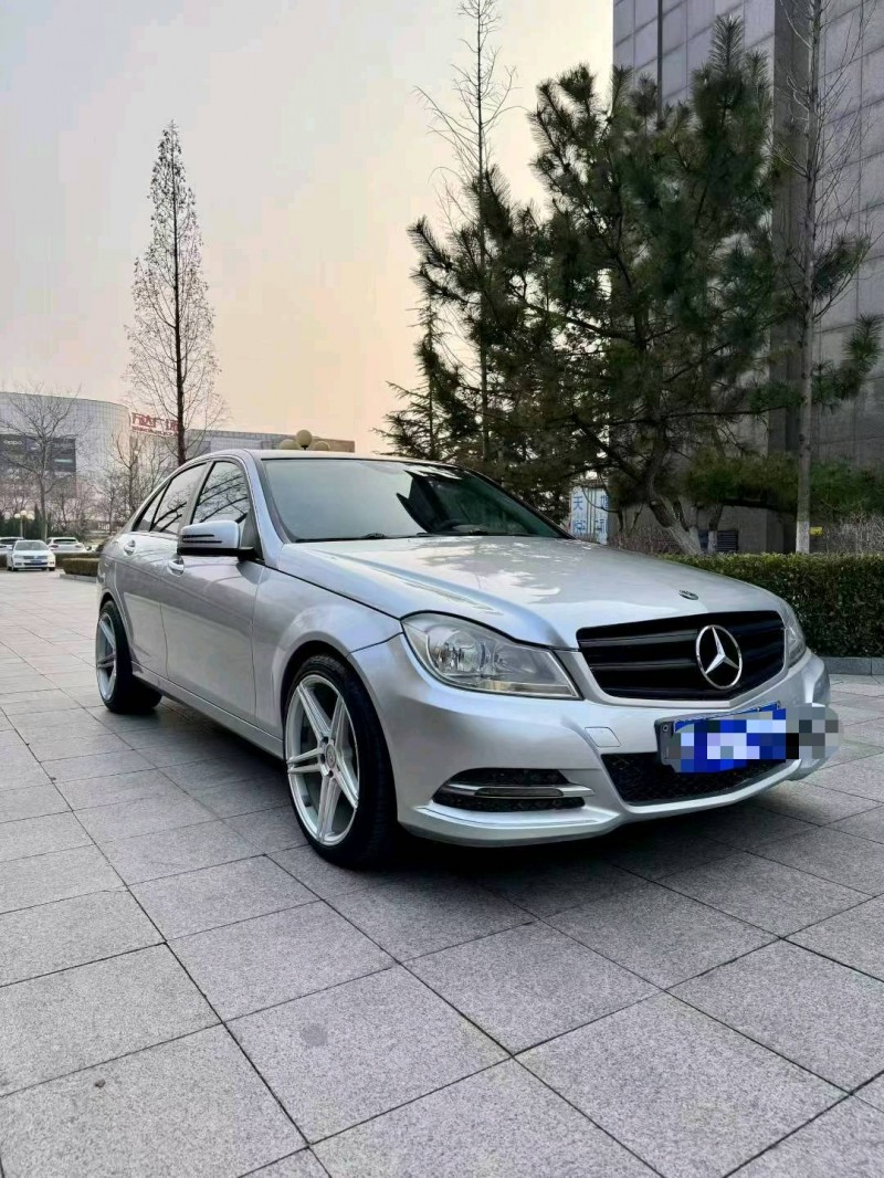 12年烟台奔驰C