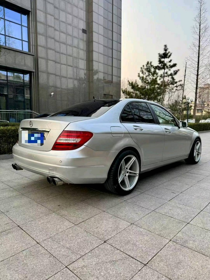 12年烟台奔驰C