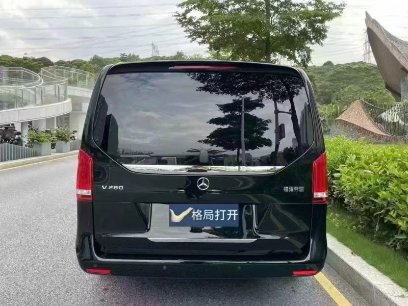 24年深圳奔驰V
