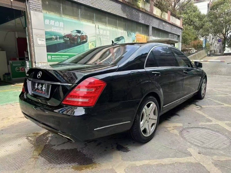 13年贵阳奔驰S
