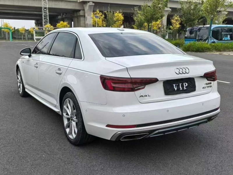 20年天津市奥迪A4L