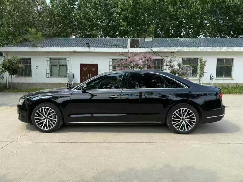 16年安阳奥迪A8L