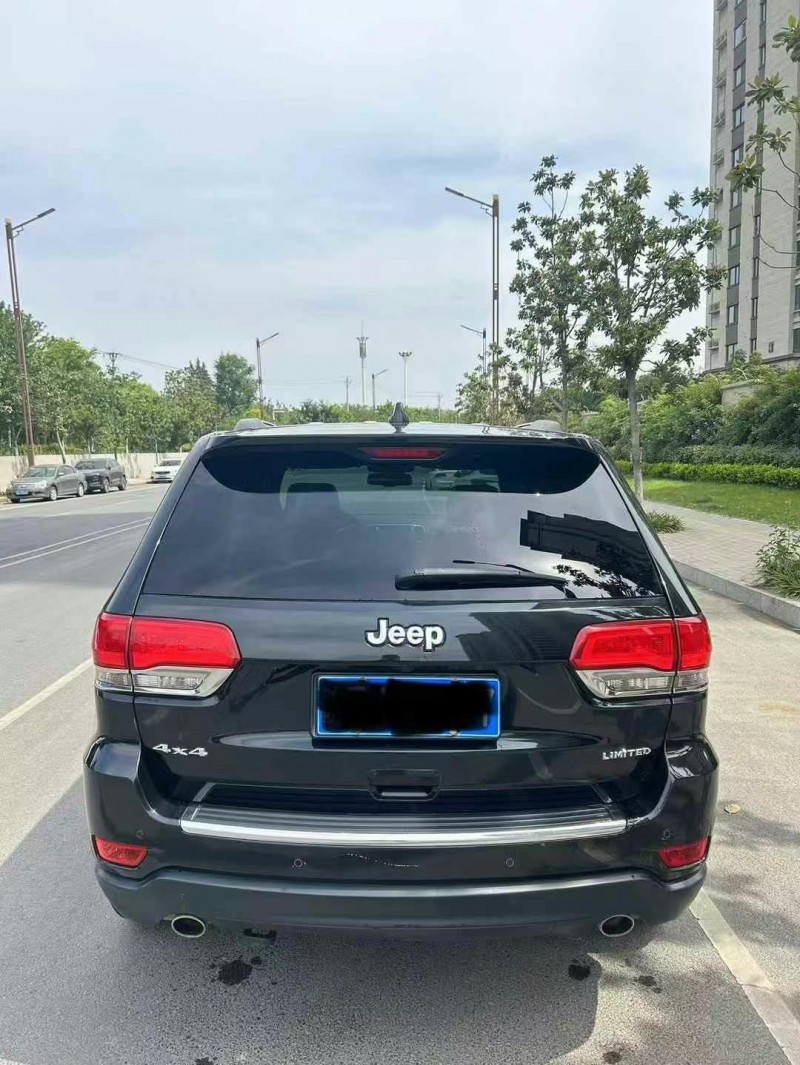 17年铜陵Jeep大切诺基