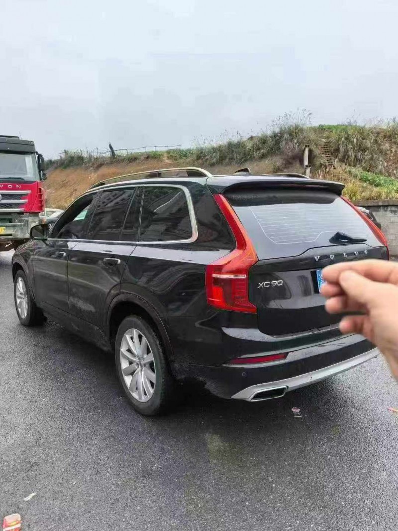 17年重庆市沃尔沃XC90