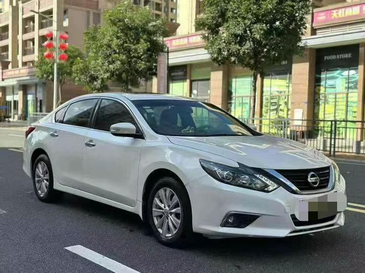 18年东莞市日产天籁