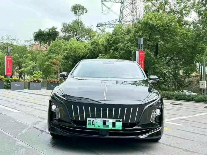 24年深圳红旗E-QM5