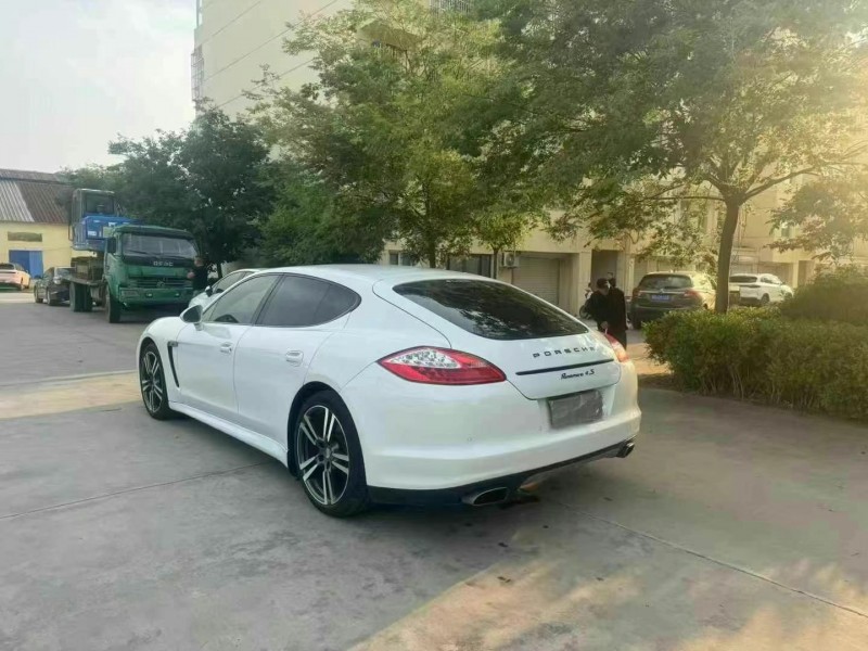 13年徐州保时捷帕拉梅拉