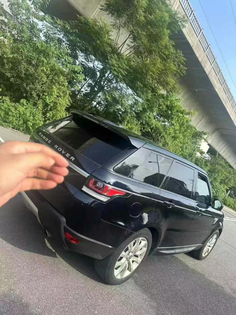 14年武汉路虎揽胜运动