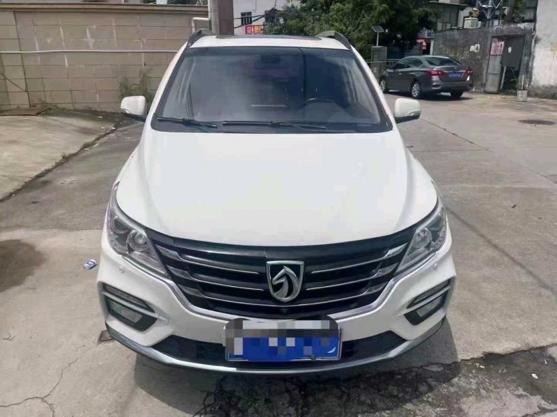 18年中山市宝骏560