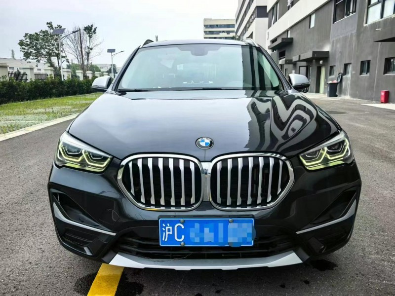22年青岛宝马X1