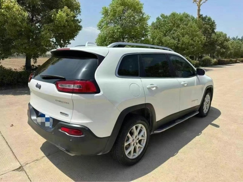 18年徐州Jeep自由光