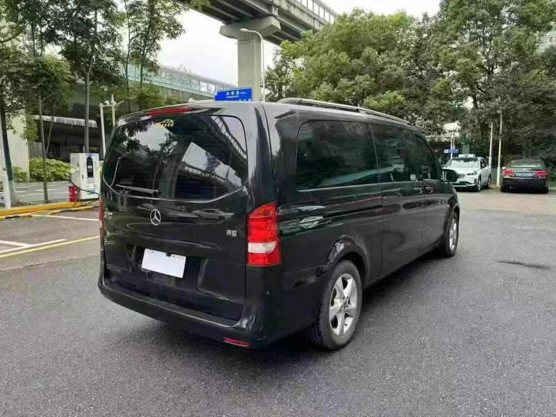 19年湘潭奔驰威霆