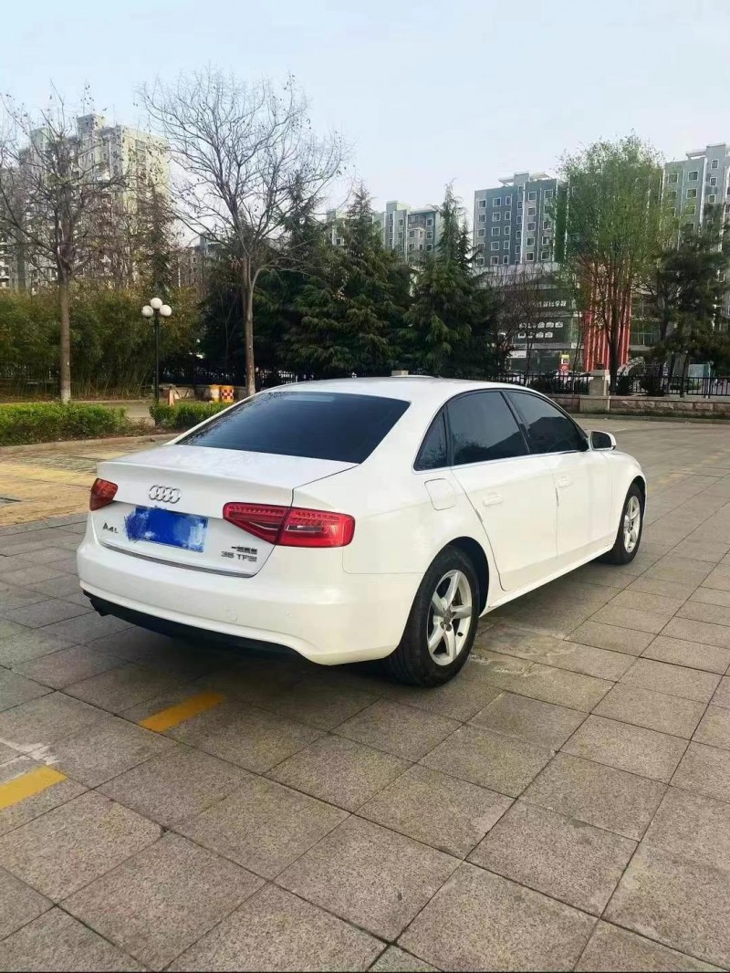 15年烟台奥迪A4L
