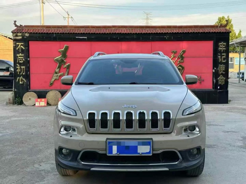 18年淄博Jeep自由光