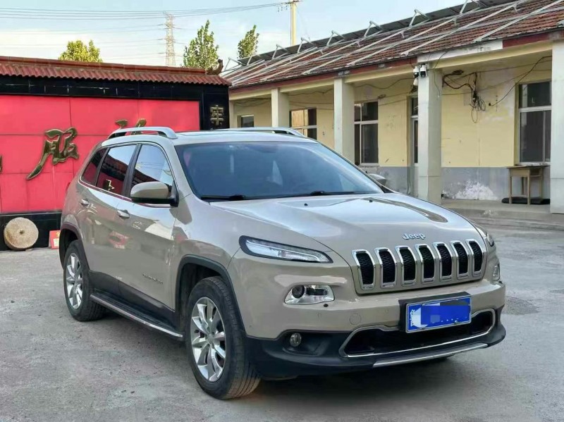 18年淄博Jeep自由光