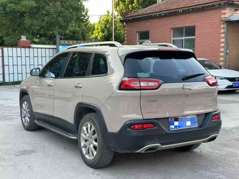 18年淄博Jeep自由光
