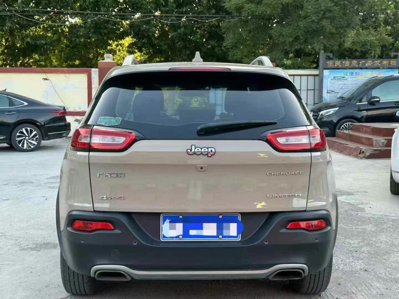 18年淄博Jeep自由光