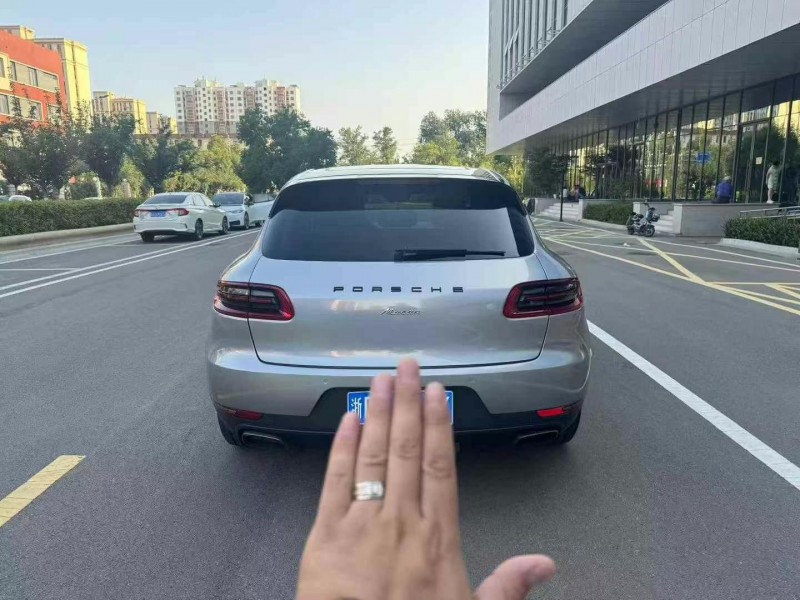 14年潍坊保时捷Macan