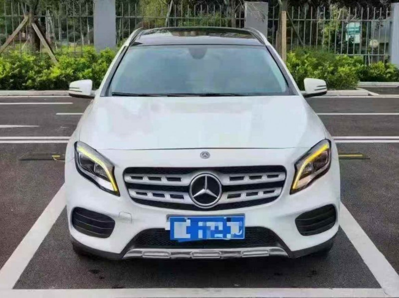 20年金华奔驰GLA