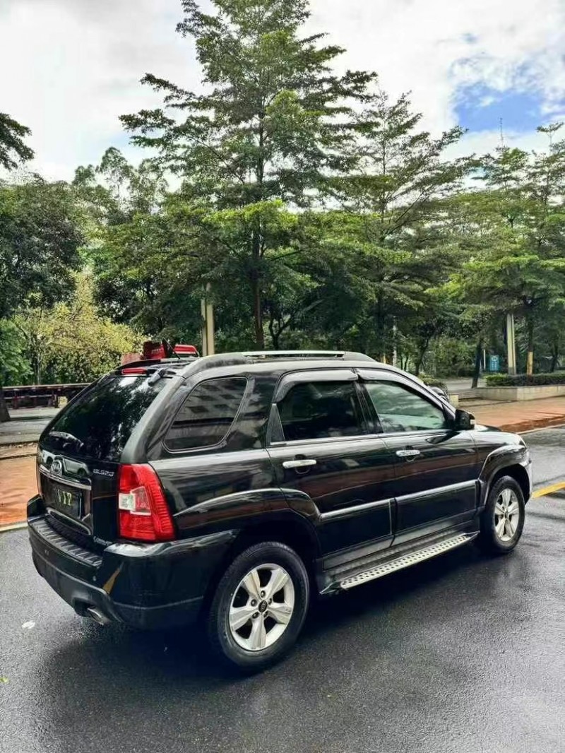 13年东莞市起亚狮跑