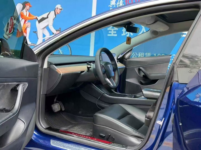 20年深圳特斯拉MODEL 3
