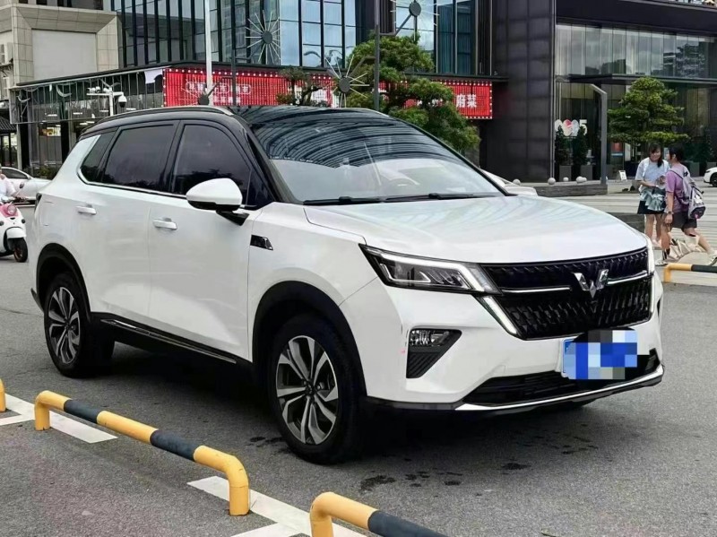 23年深圳五菱汽车星辰