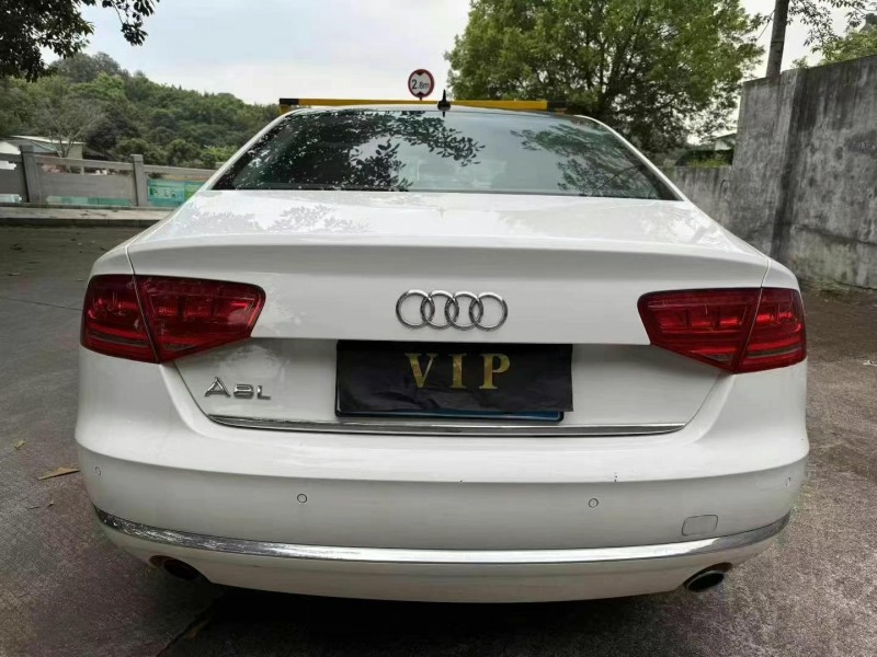 13年肇庆奥迪A8L