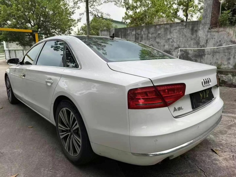 13年肇庆奥迪A8L