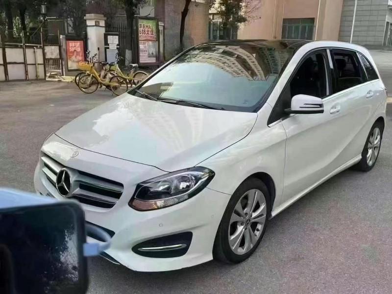 18年十堰奔驰B