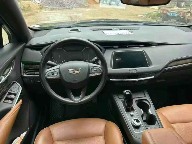 22年桂林凯迪拉克XT4